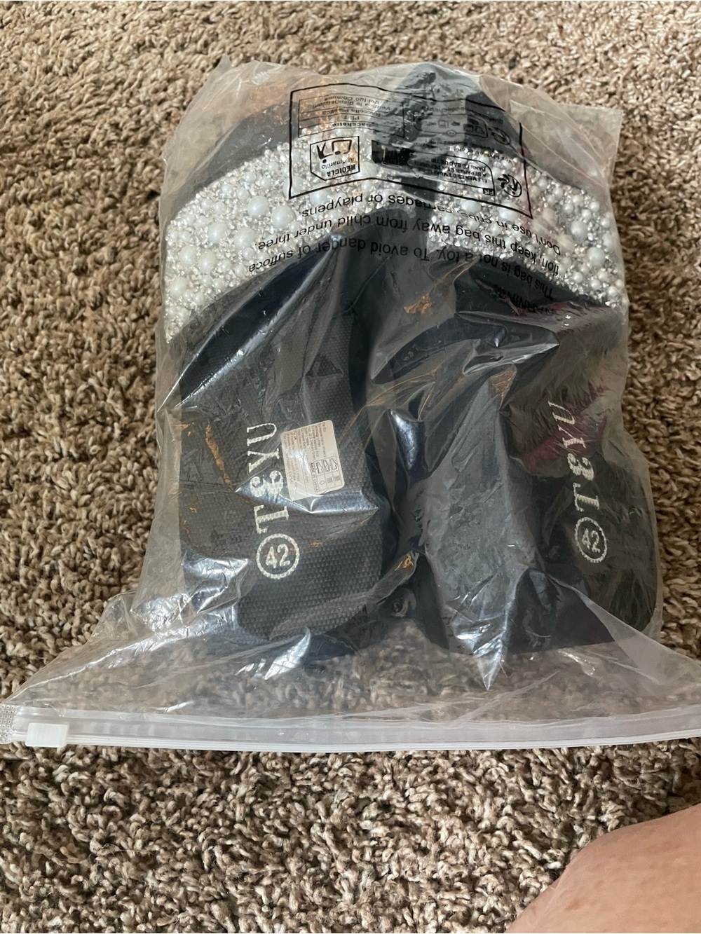 Black Pearl-Embellished Women's Slide Sandals. New. Size 10. Boutique.